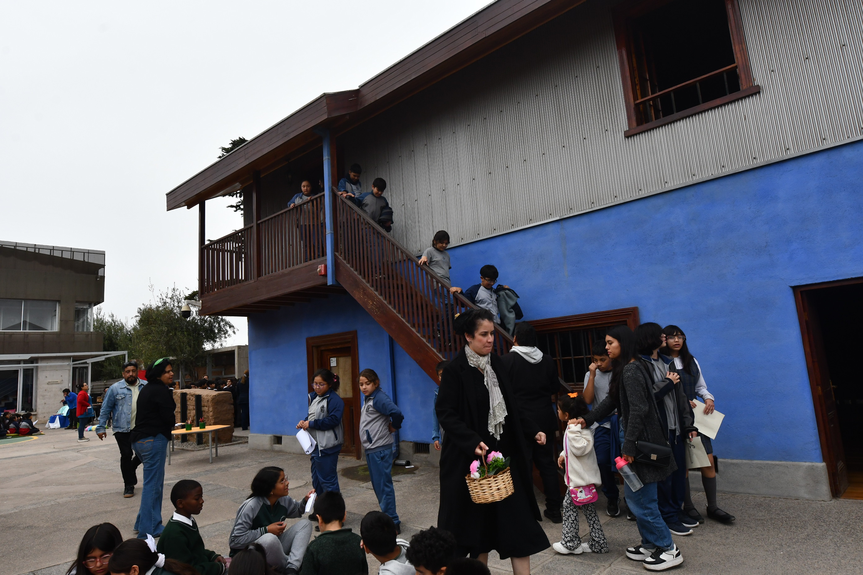 Alumnos  de Las Compañías se empapan del paso  de Gabriela Mistral por el sector